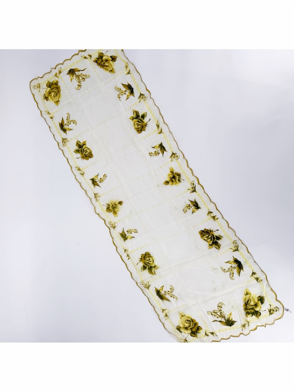(2) Vintage Scarves Roses Floral - Picture 7 of 7